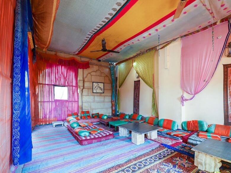 Oyo 10132 Hotel Regal Inn