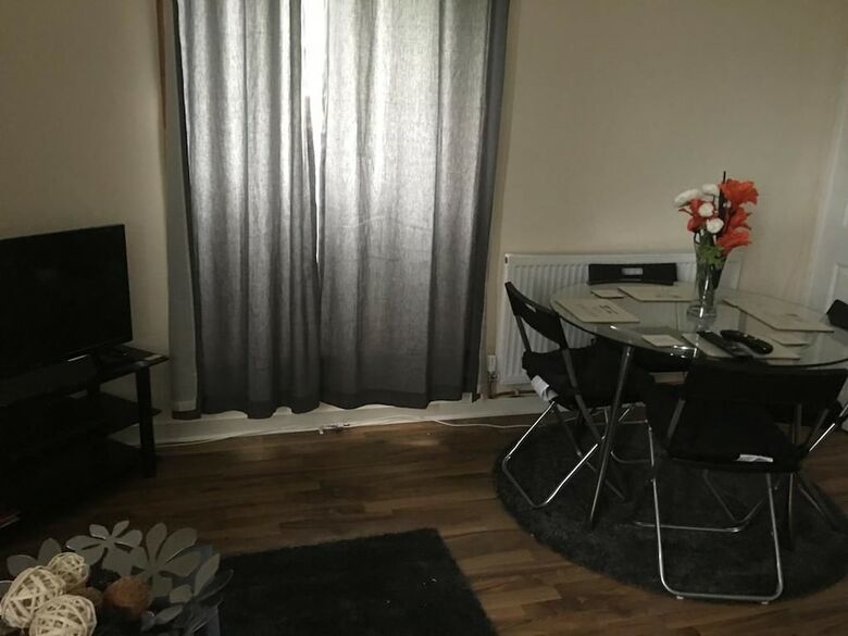 Majesty Tweed Apartment