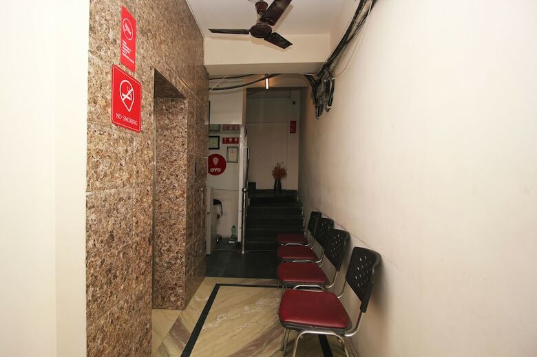 Hotel Oyo 2895 Cosy Tree Rooms