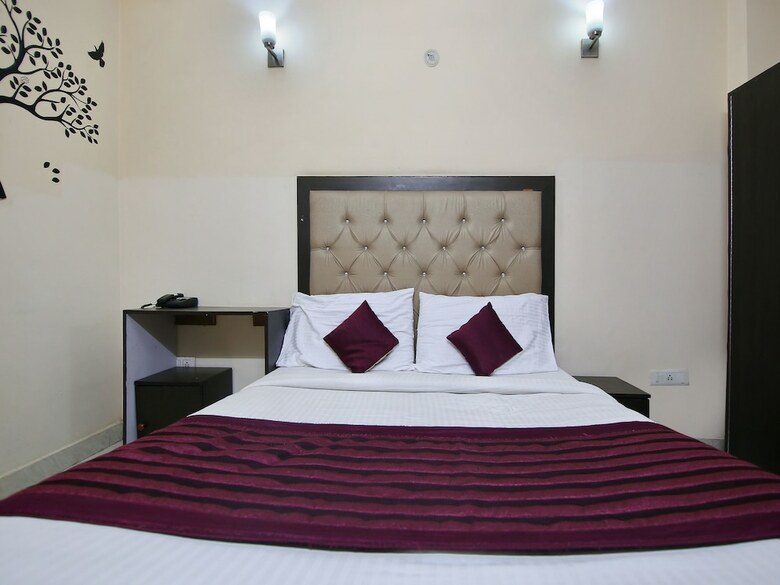 Oyo 709 Hotel Cross Winds