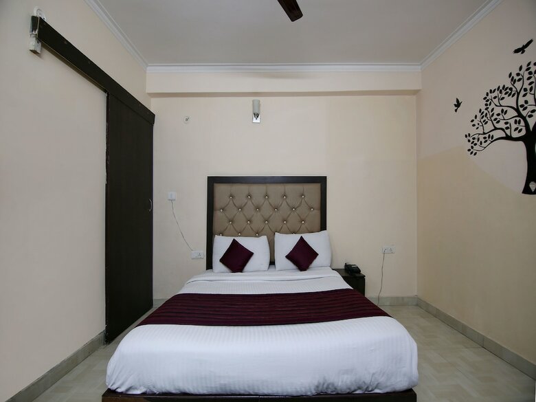 Oyo 709 Hotel Cross Winds