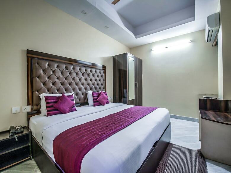 Oyo 2807 Hotel Crosswinds Residency