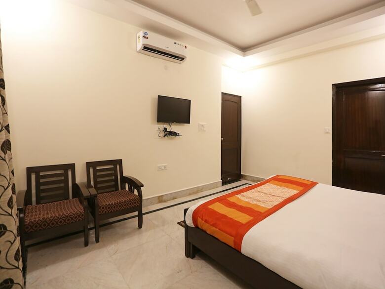 Hotel Oyo 6226 Mascot Neo