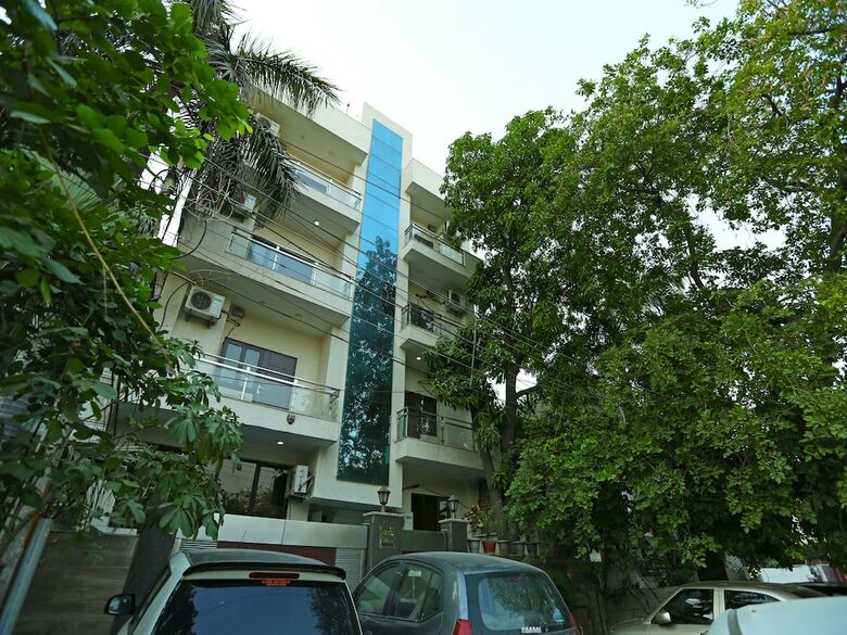 Hotel Oyo 5574 Cosy Tree Inn