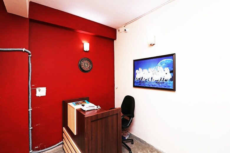 Hotel Oyo 8438 Dsr Residency