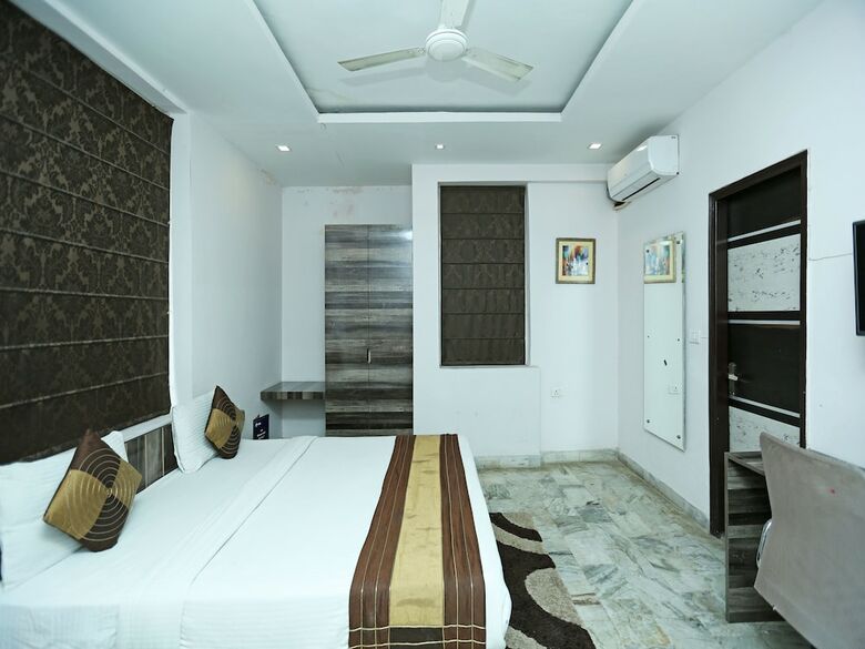 Hotel Oyo 4029 Cosy Tree Rooms