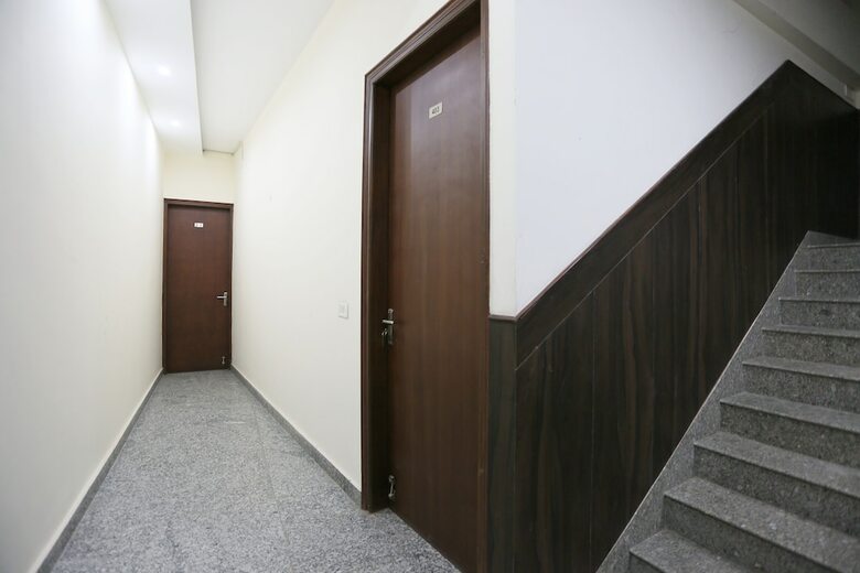 Oyo 8205 Hotel Petals Inn