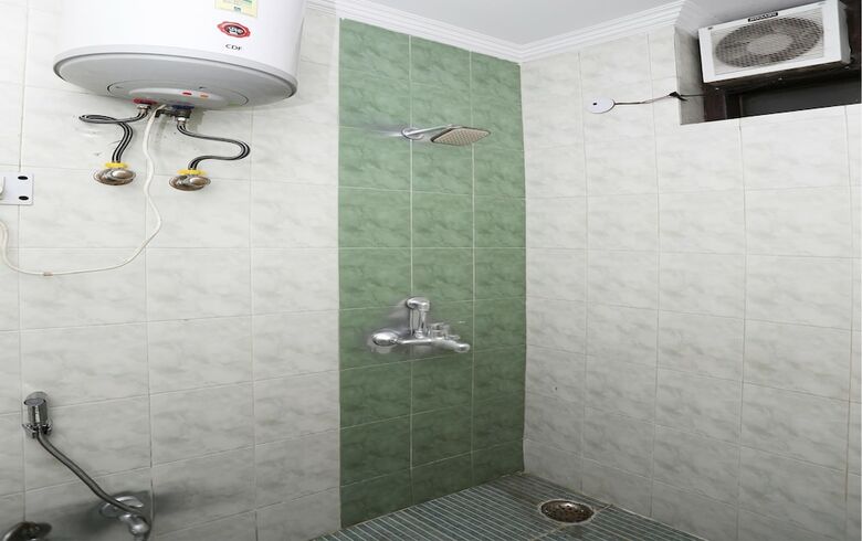 Hotel Oyo 9530 Kunal Residency