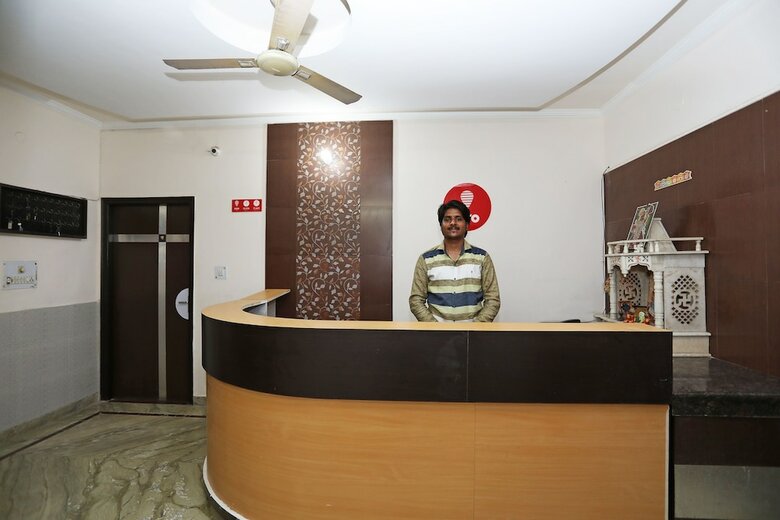 Hotel Oyo 9530 Kunal Residency
