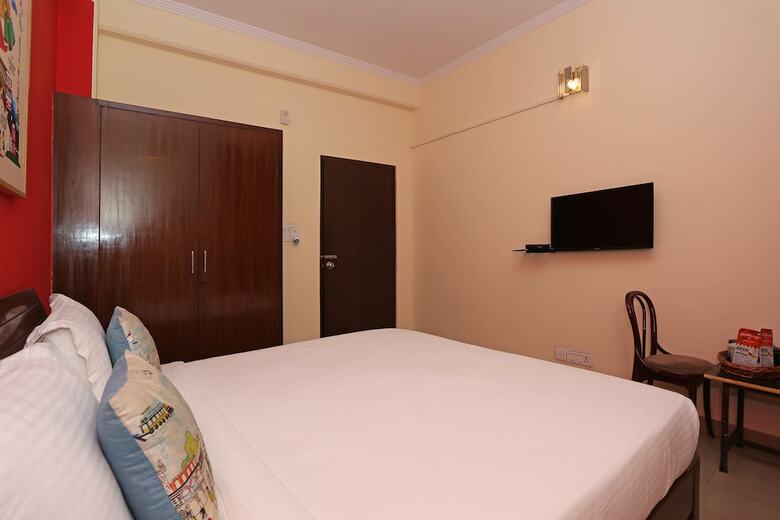 Hotel Oyo Flagship 238 Noida Sector 72
