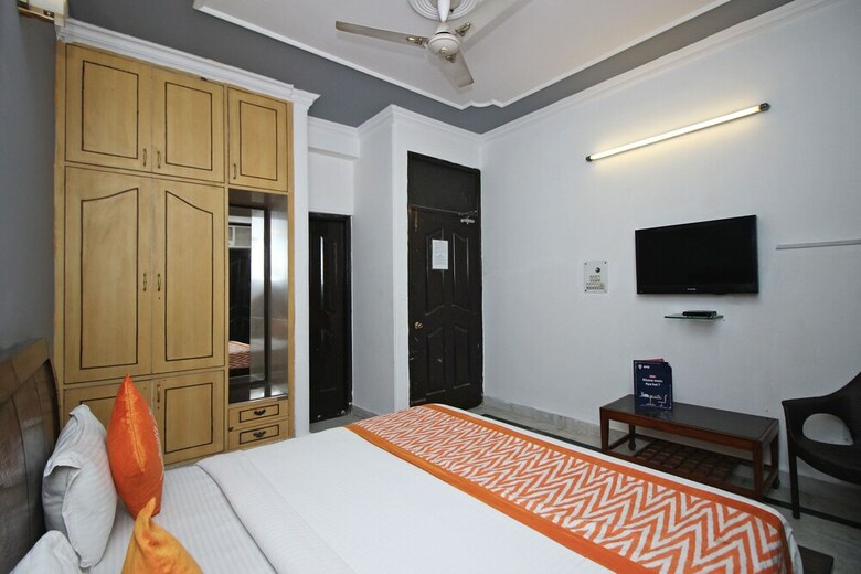 Hotel Oyo 9222 Viditva 2