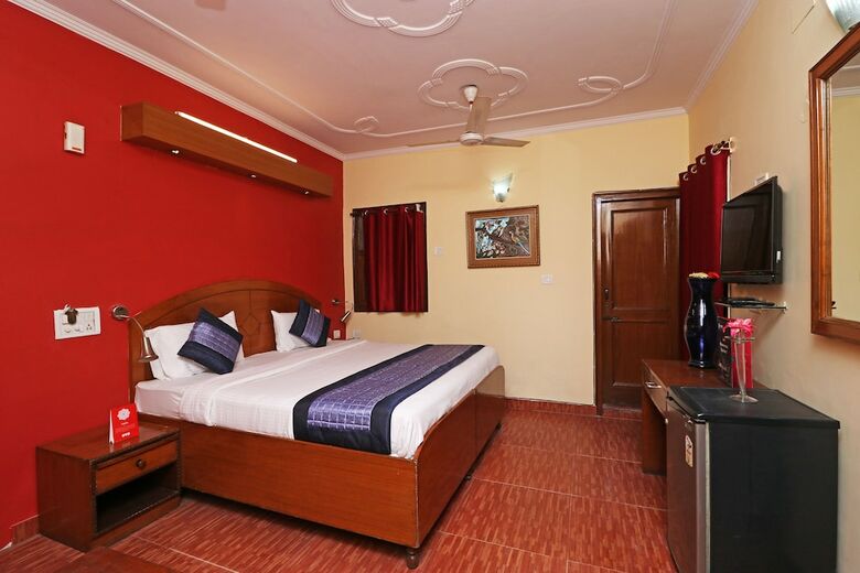 Hotel Oyo 10661 Dsr Classic