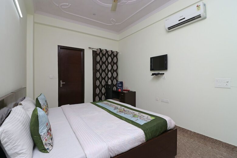 Hotel Oyo 10172 Dhruv Residency