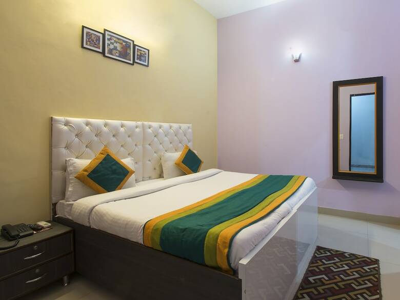 Oyo 9935 Hotel Mango House