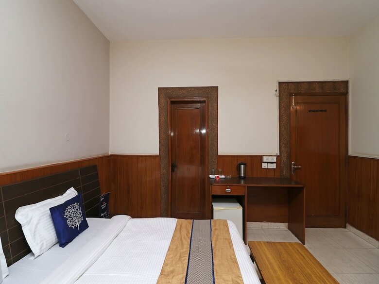 Hotel Oyo 10177 A Gulshan Continental