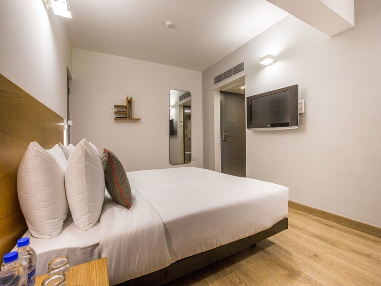 Hotel Oyo Townhouse 022 Koregaon Park Pune