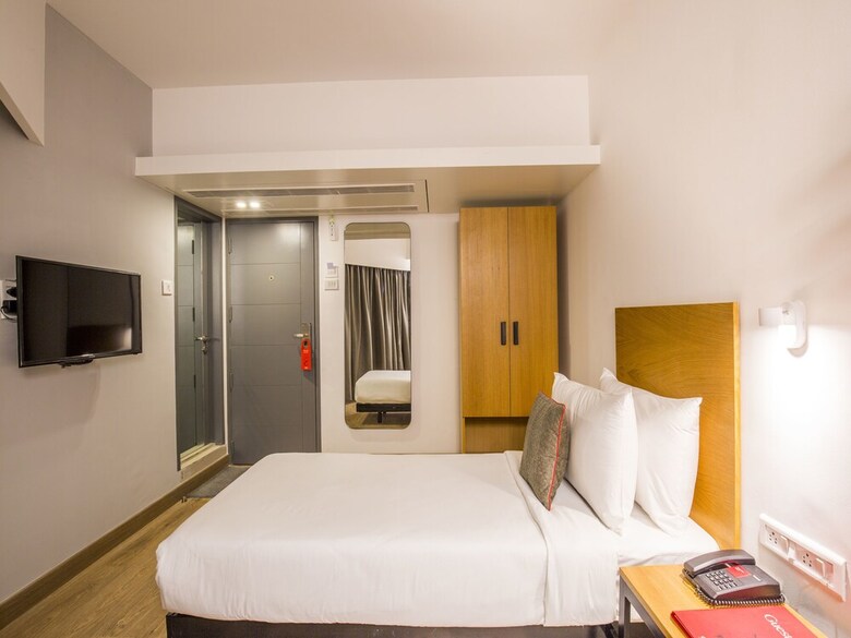 Hotel Oyo Townhouse 022 Koregaon Park Pune