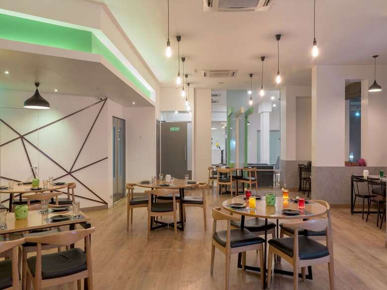 Hotel Oyo Townhouse 022 Koregaon Park Pune