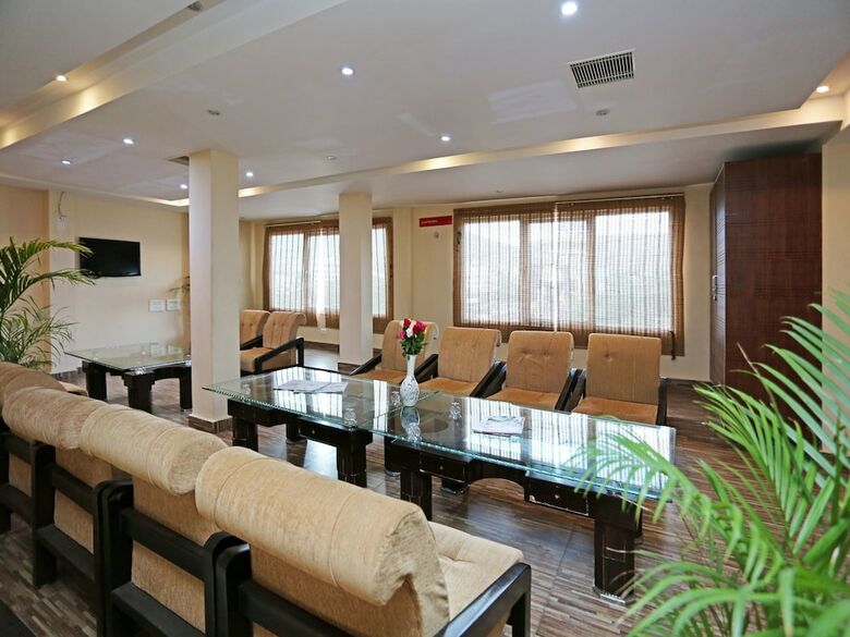 Hotel Oyo Flagship 061 Tirupati Railway Station