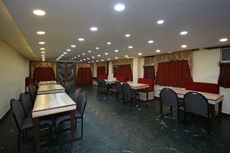 Hotel Oyo 4021 Krishnalila Regency