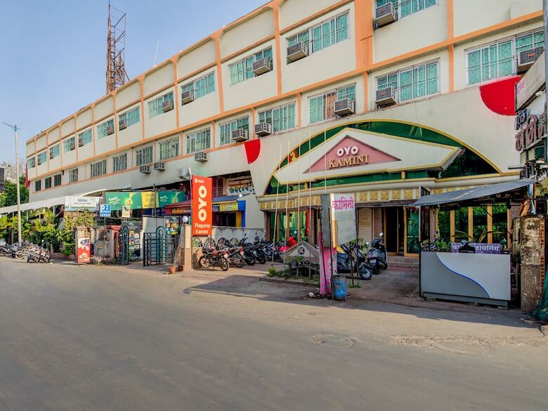 Hotel Oyo Flagship 307 Pimpri Pune