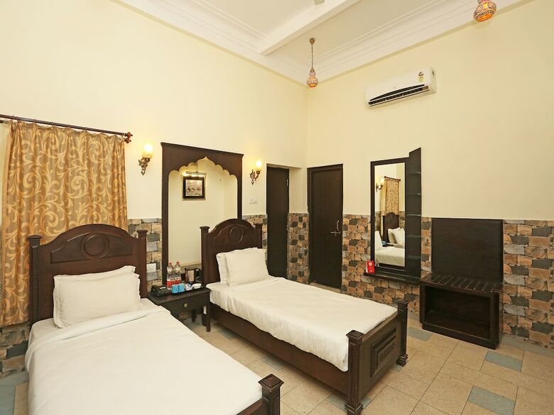Oyo 9666 Hotel The Fateh