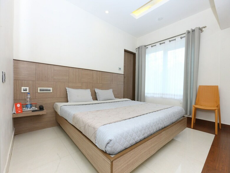 Hotel Oyo 4943 Sandanams Villa