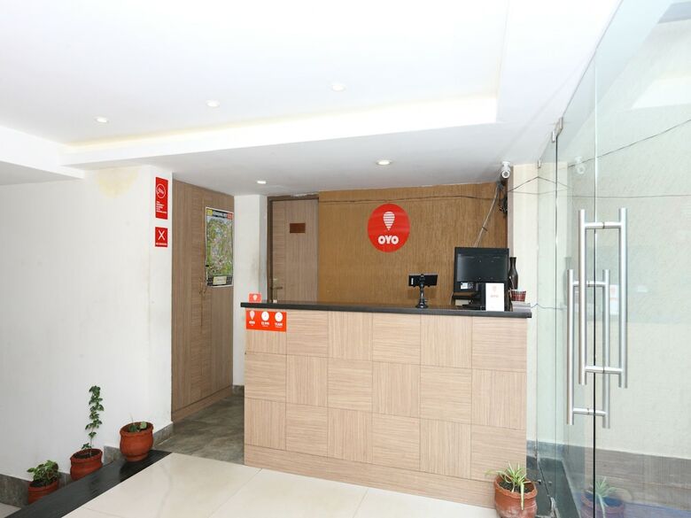 Hotel Oyo 4943 Sandanams Villa