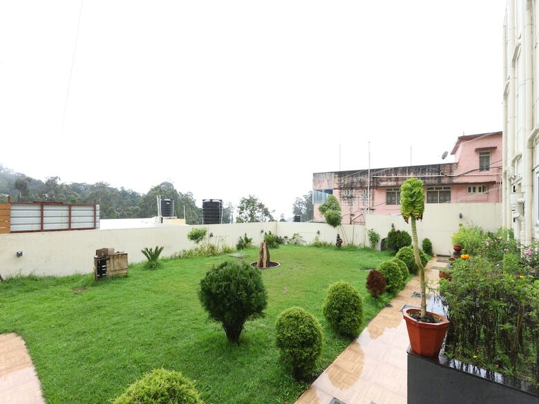 Hotel Oyo 4943 Sandanams Villa