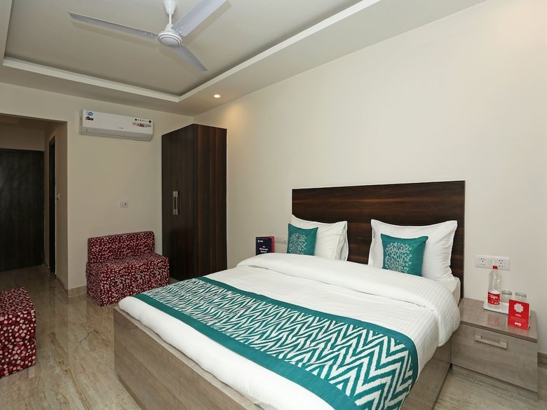 Oyo 11340 Hotel Lakshmi Palace
