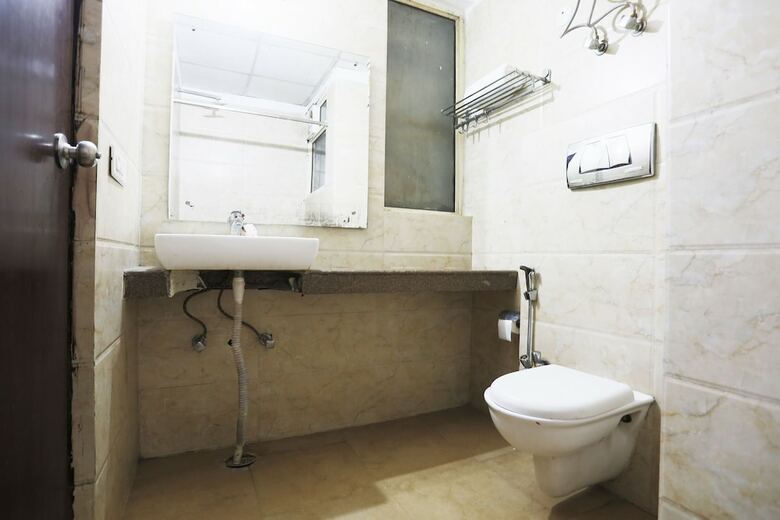 Oyo 567 Hotel Lime Tree Hospitality
