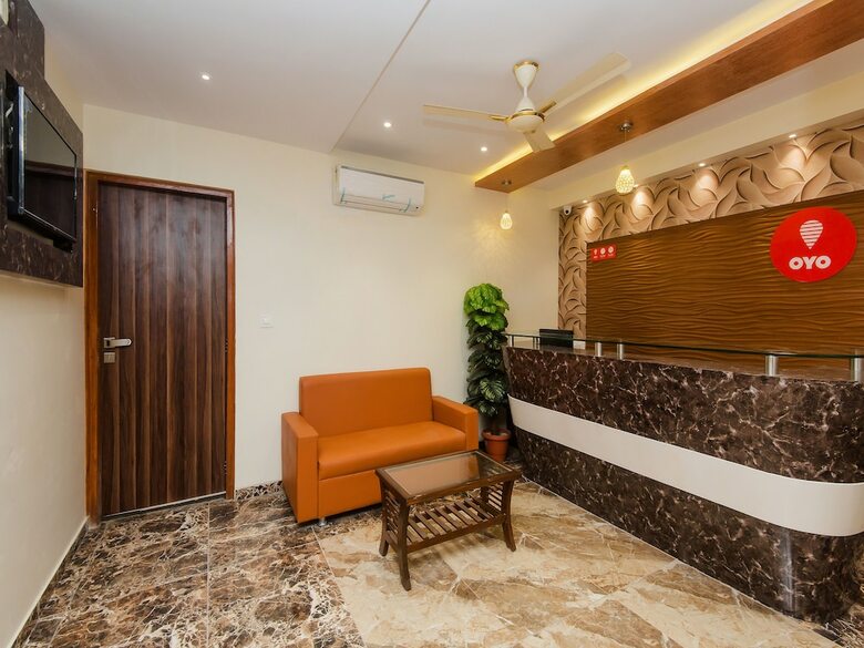 Oyo 11706 Hotel Avion Park