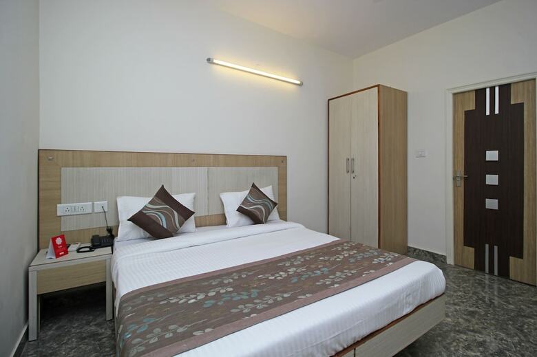 Homely Hotel Near Sector 31 Gurgaon