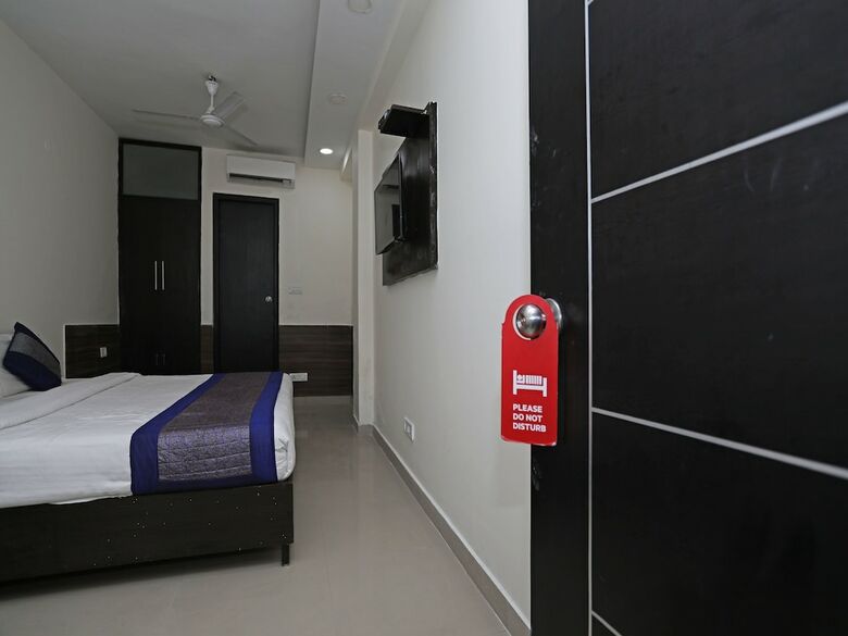Oyo 11605 Hotel Aravali Inn
