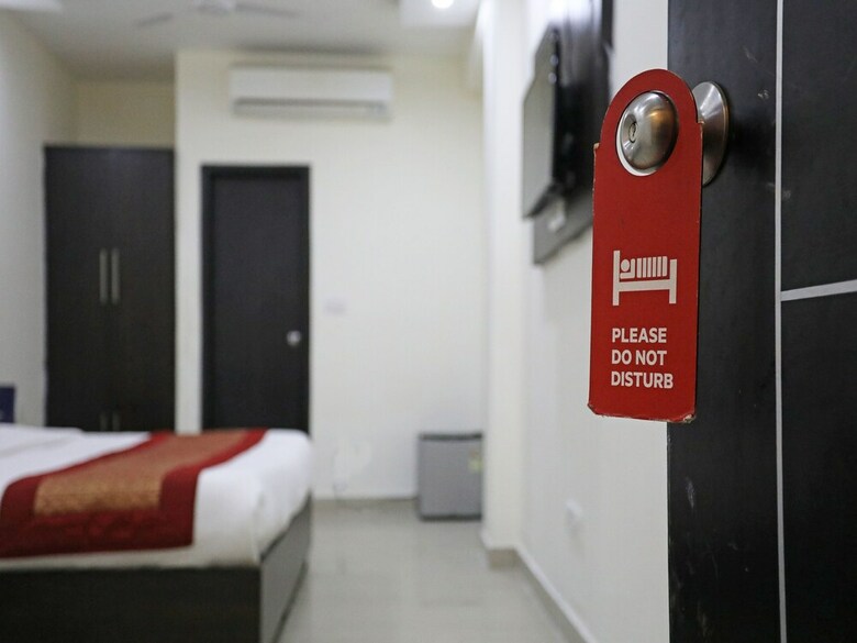 Oyo 11605 Hotel Aravali Inn