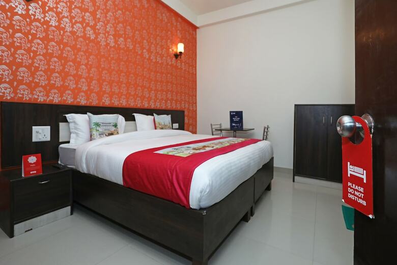 Hotel Taj Ansh