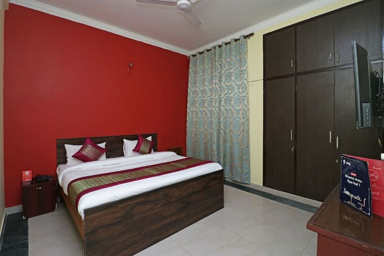 Hotel Oyo 10747 Vashu Residency