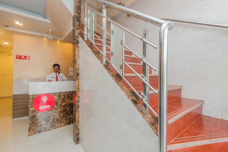 Oyo 10954 Hotel Golden Galaxy