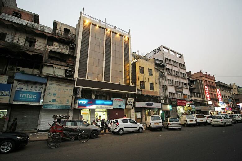 Oyo 4883 Duke Hotel