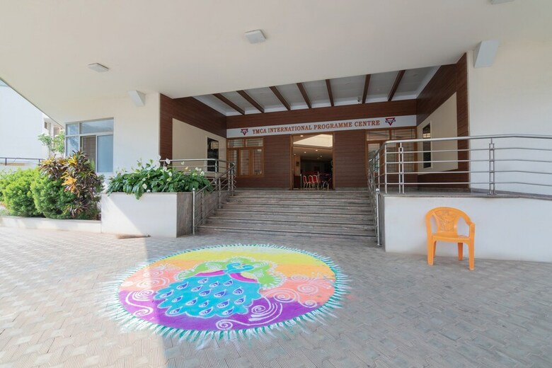 Oyo 11683 Hotel Ymca