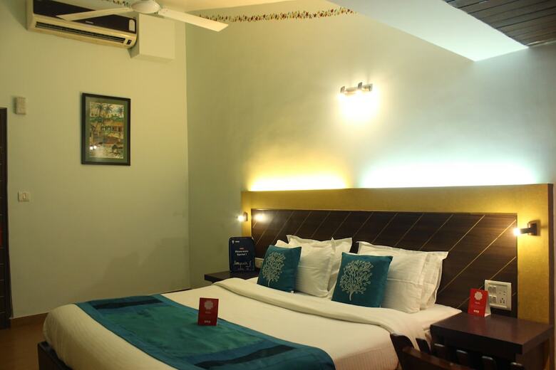 Oyo 7454 Hotel Ronaldo's