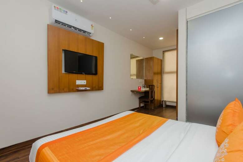 Oyo 11015 Hotel Airside