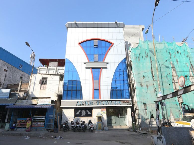 Oyo 1054 Hotel Avnb Towers