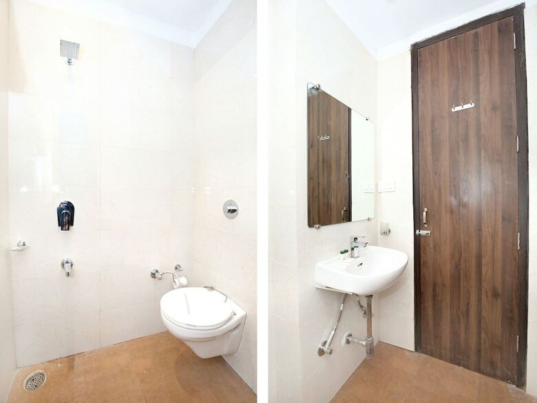 Oyo 11680 Hotel Grand Star