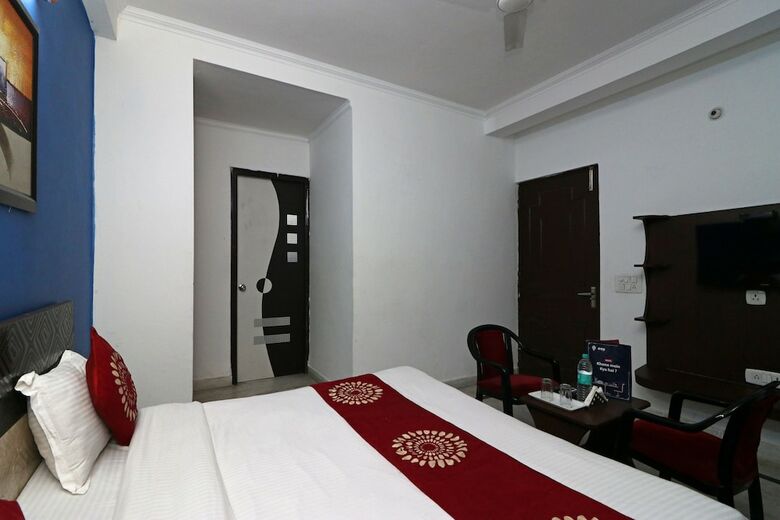 Hotel Oyo 4228 Heritage Regency