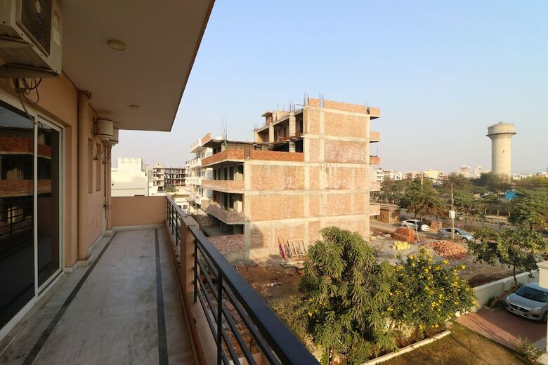 Hotel Oyo 4228 Heritage Regency