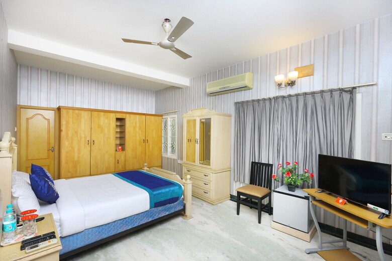 Hotel Oyo 10952 Maple Inn