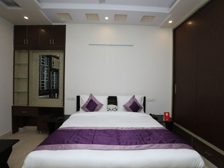 Oyo 10960 Hotel Royal India