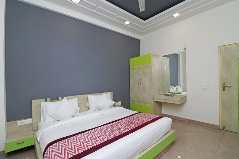 Oyo 10668 Hotel Viditva 3