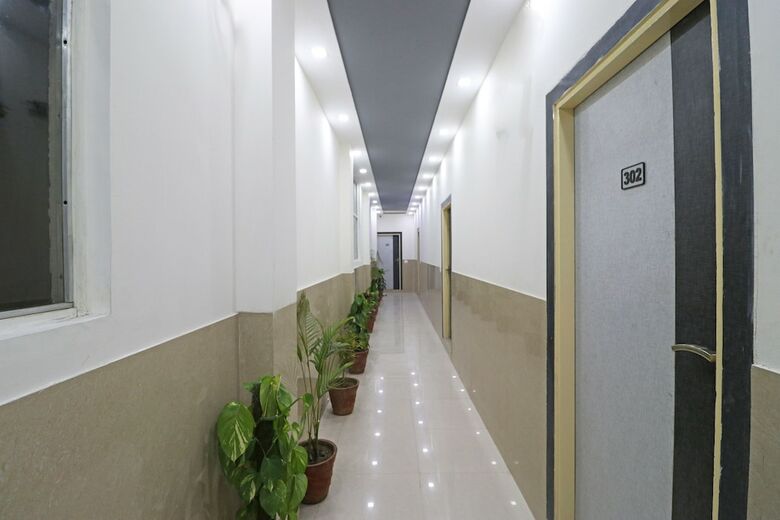 Oyo 10668 Hotel Viditva 3